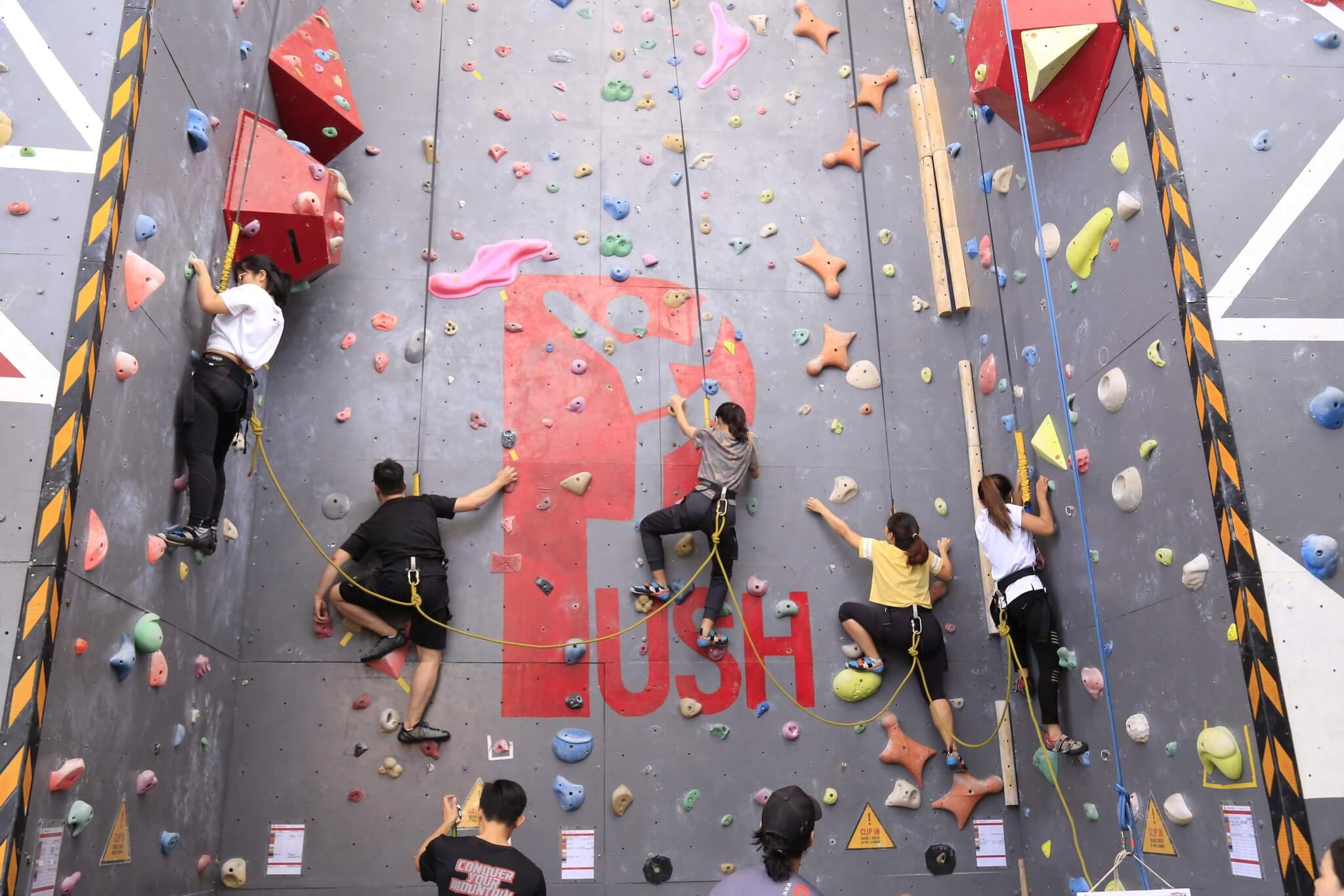 Push Climbing - Leo núi nhân tạo TPHCM