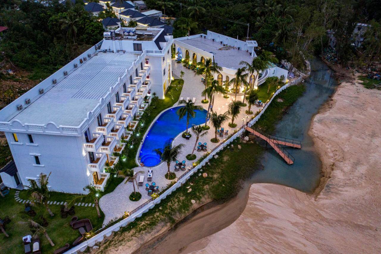 Cảnh quan không gian khu khách sạn Seaside Boutique Resort 