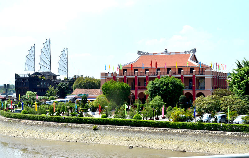 Bến Nhà Rồng - Địa điểm vui chơi Sài Gòn