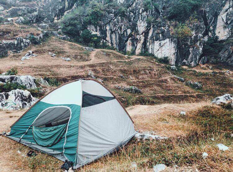 Cắm trại tại núi Trầm
