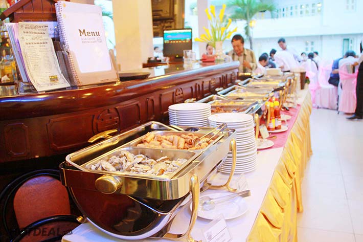 Buffet nướng – Khách sạn Hương Sen