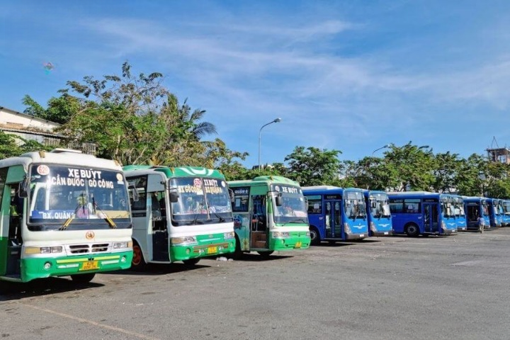 Hệ thống các tuyến xe buýt hoạt động tại bến