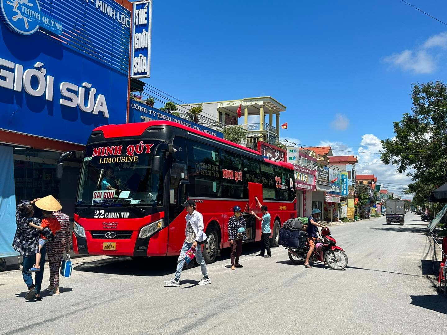 Xe Minh Quý 22 Cabin VIP