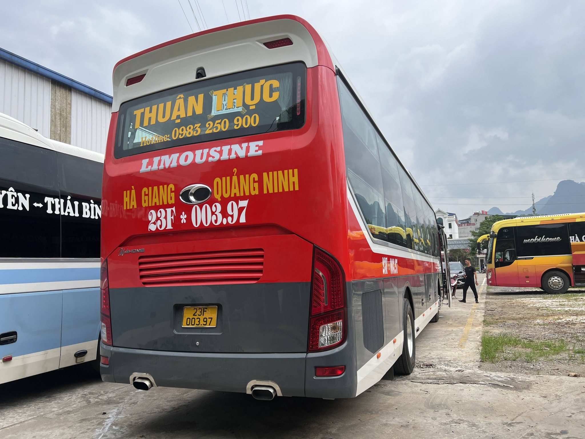 Xe dịch vụ Thuận Thực