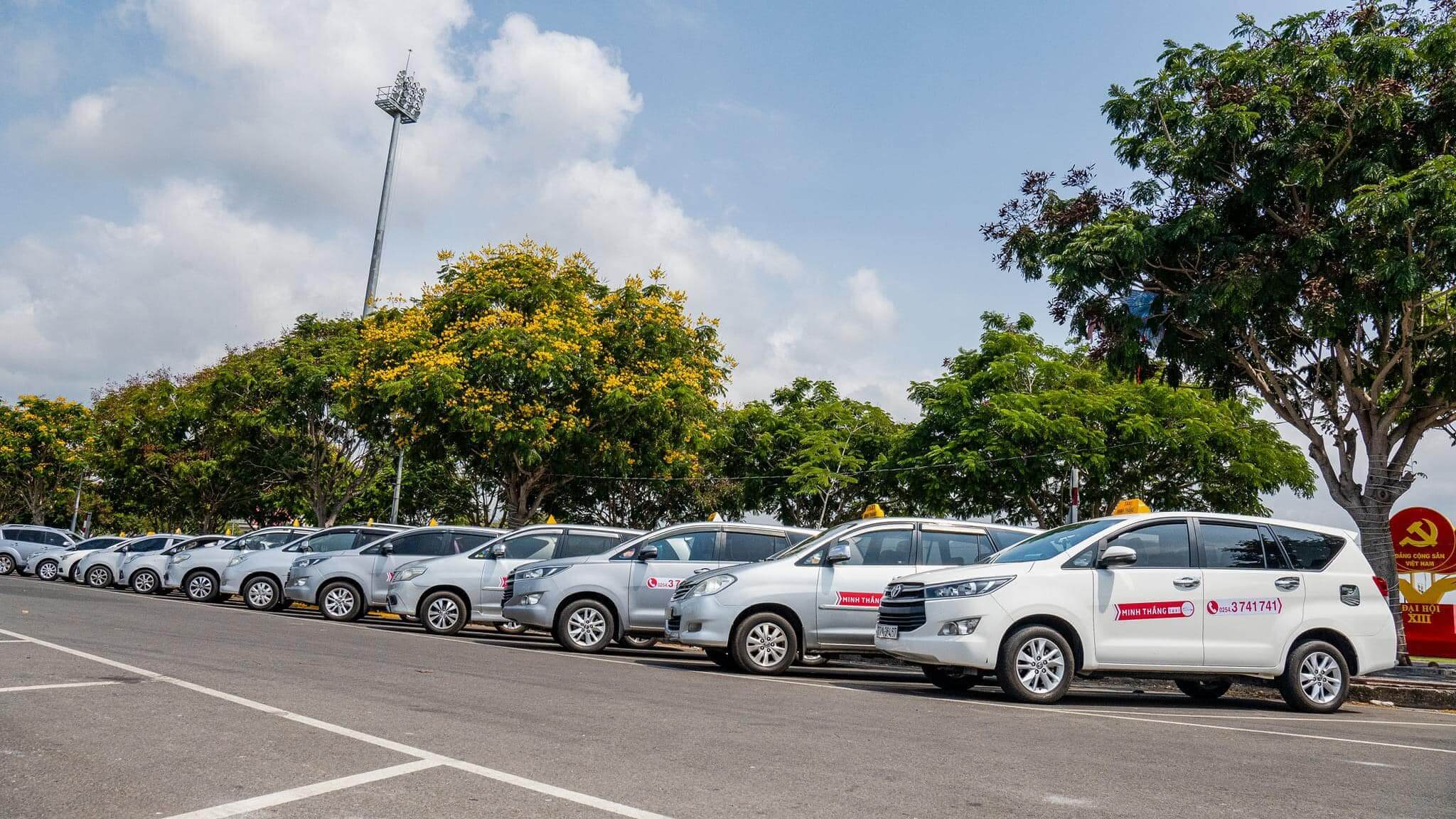 Minh Thắng taxi