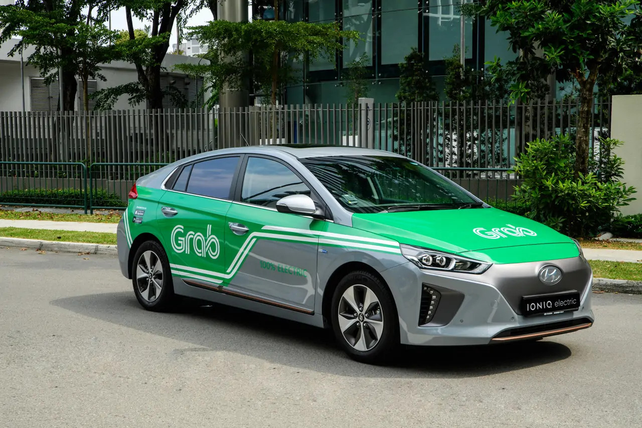 Grab car taxi