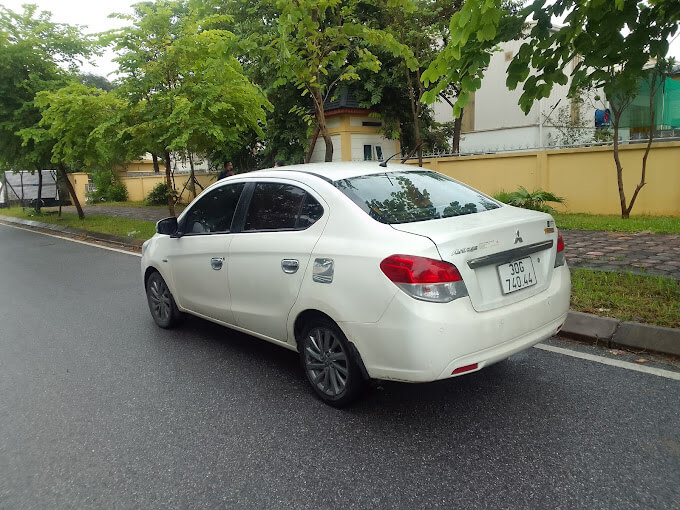 Xe taxi Thái Long Chanh