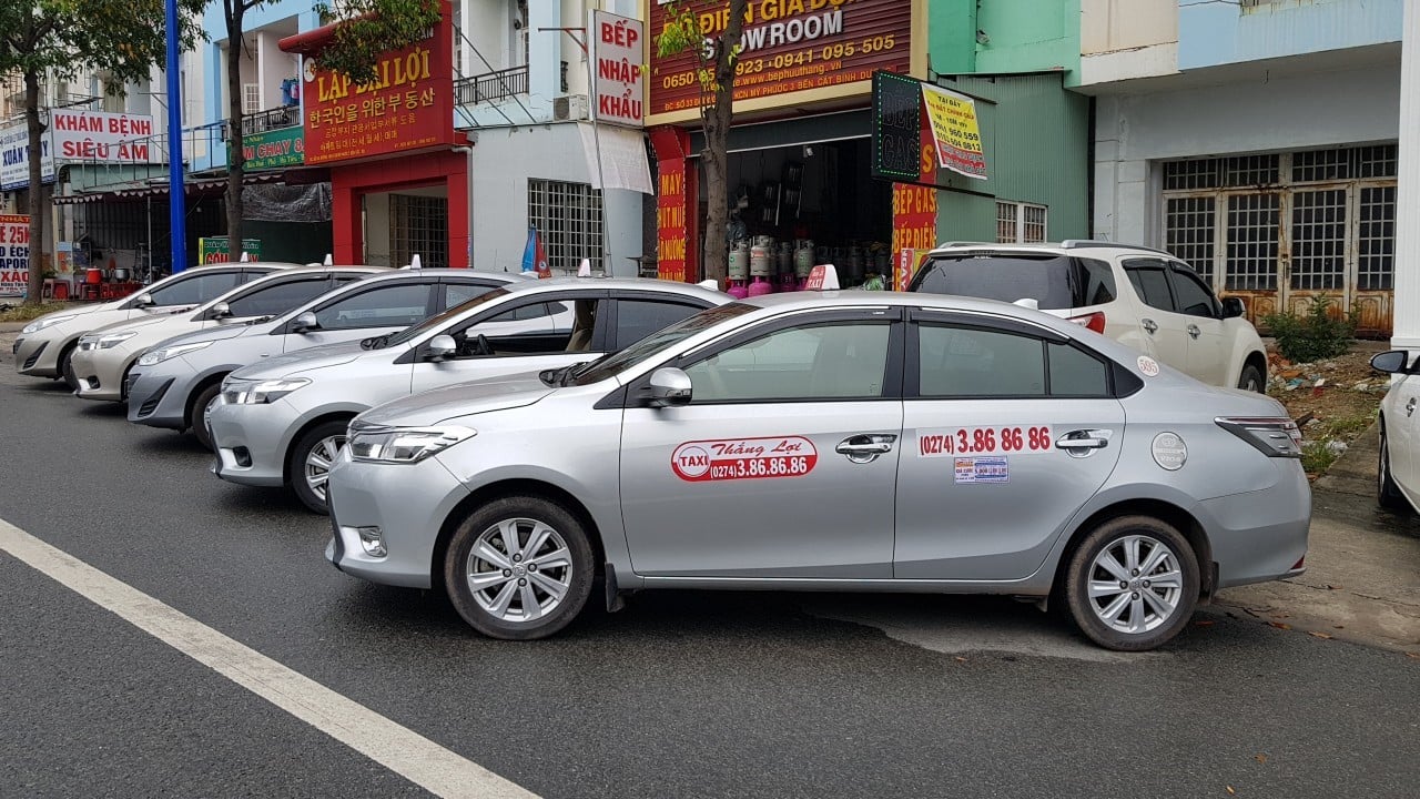 Xe taxi Thắng Lợi Bình Dương