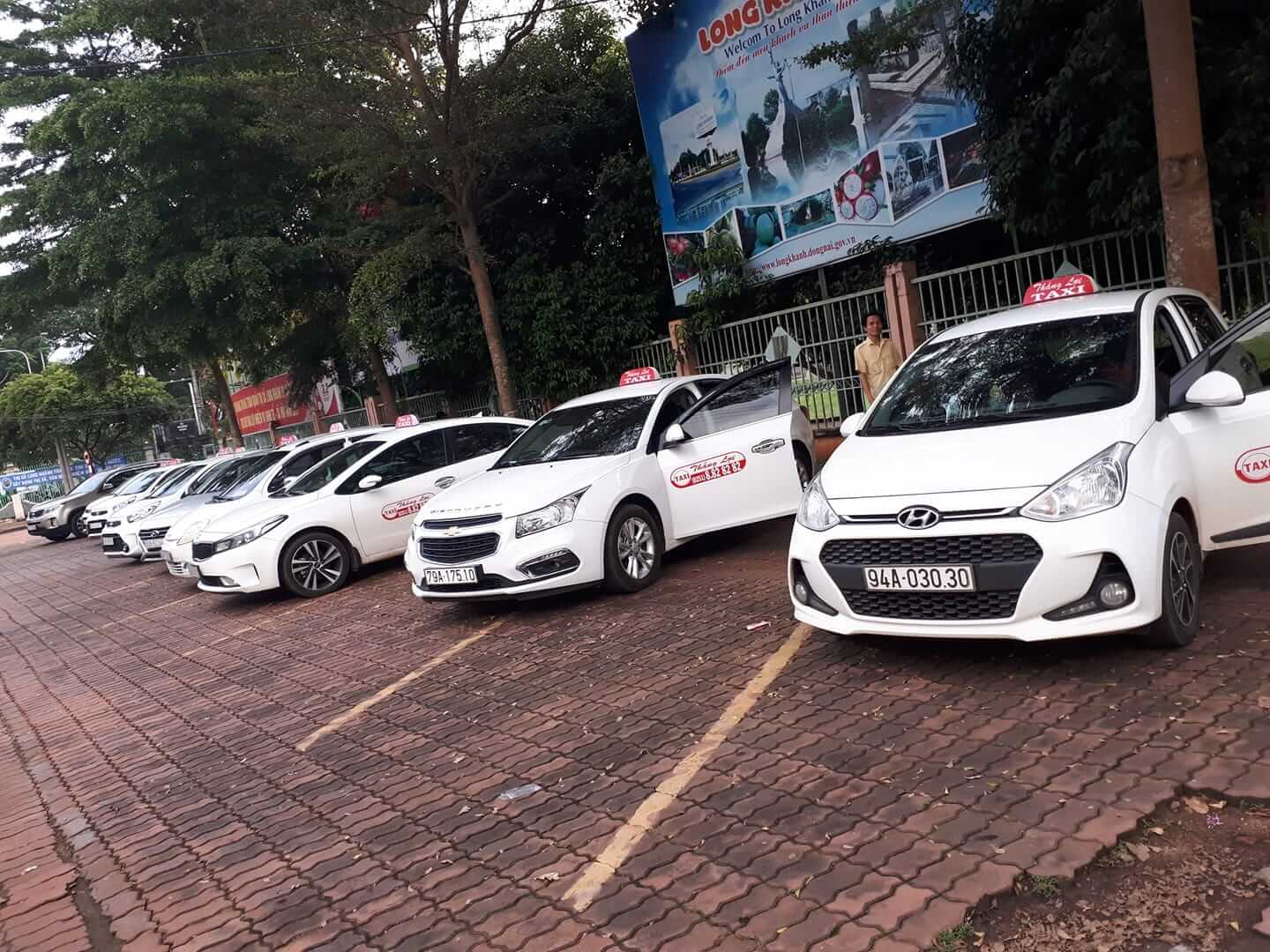 Xe taxi Thắng Lợi