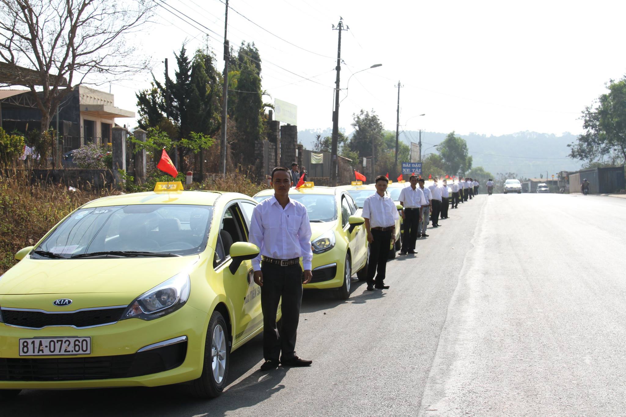 Đội ngũ nhân viên taxi Tiên Sa