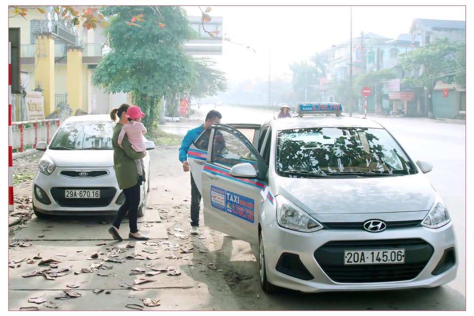 Taxi Gang Thép sẵn sàng phục vụ khách