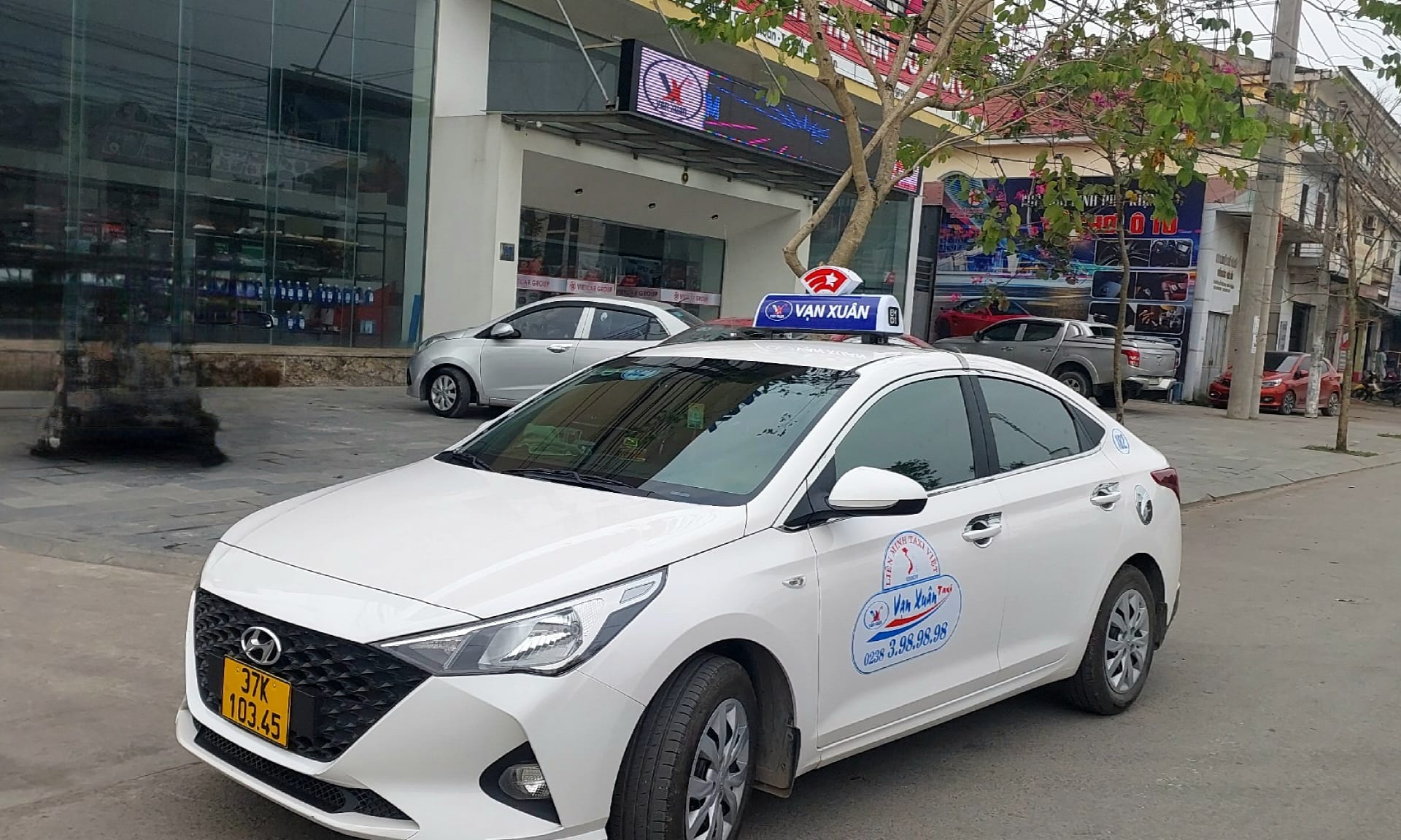 Xe taxi Vạn Xuân