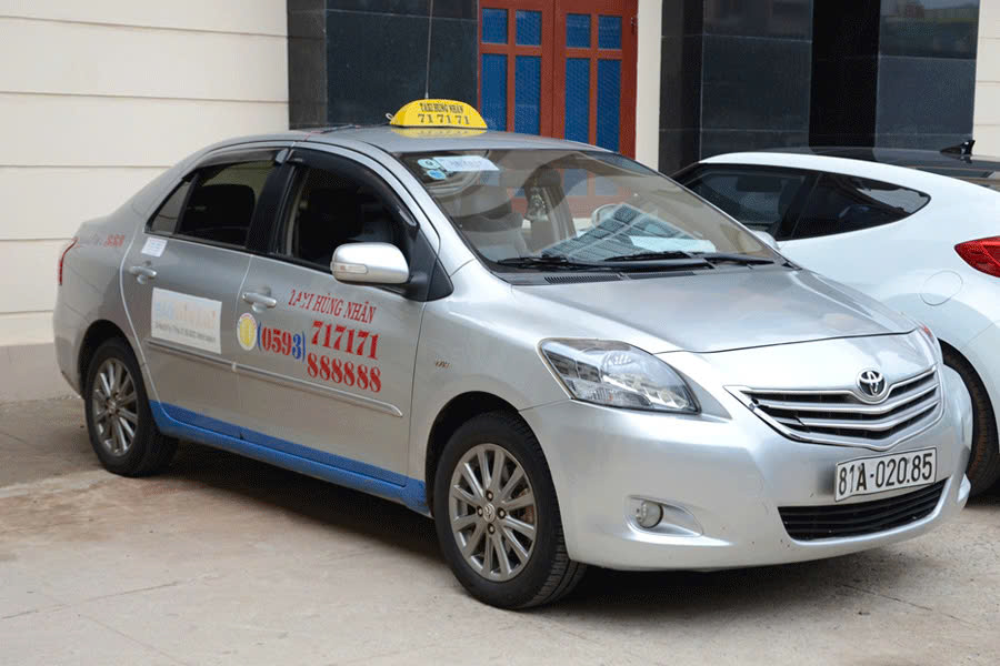 Xe taxi Hùng Nhân