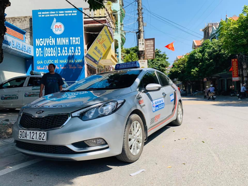 Xe taxi Nguyên Minh