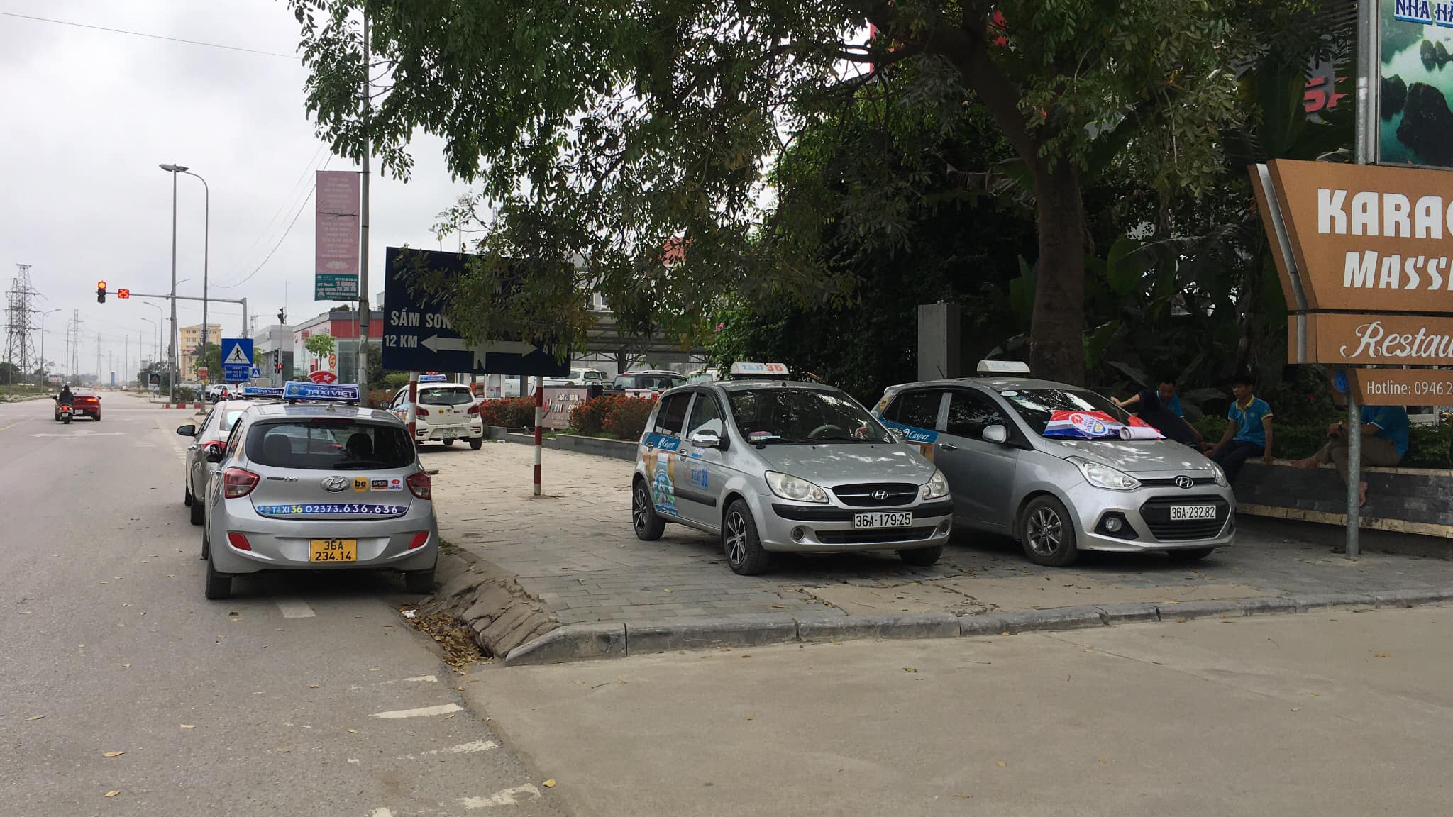 Taxi 36 sẵn sàng phục vụ khách