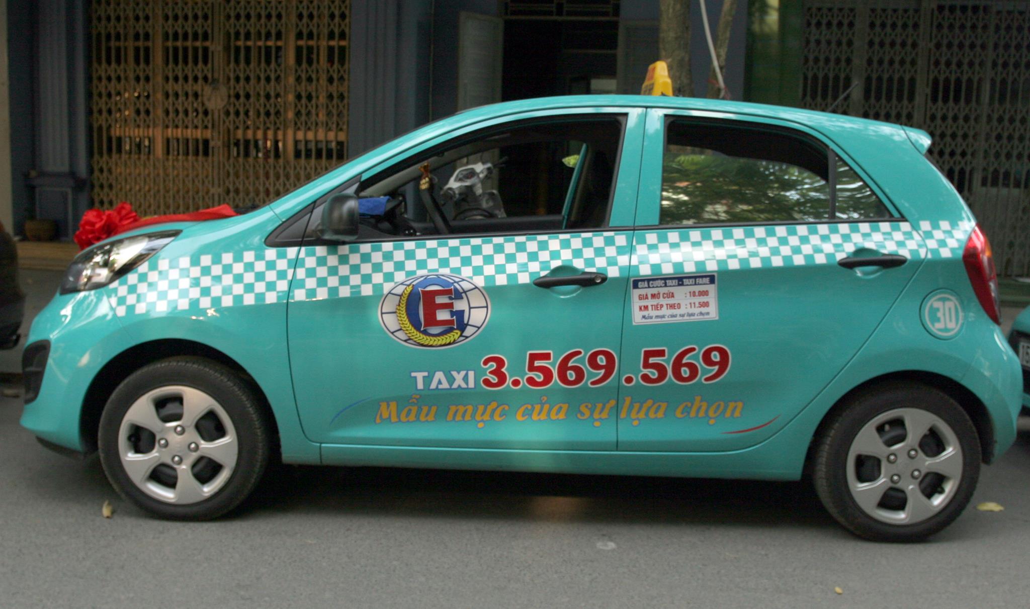 Taxi EG sẵn sàng phục vụ khách