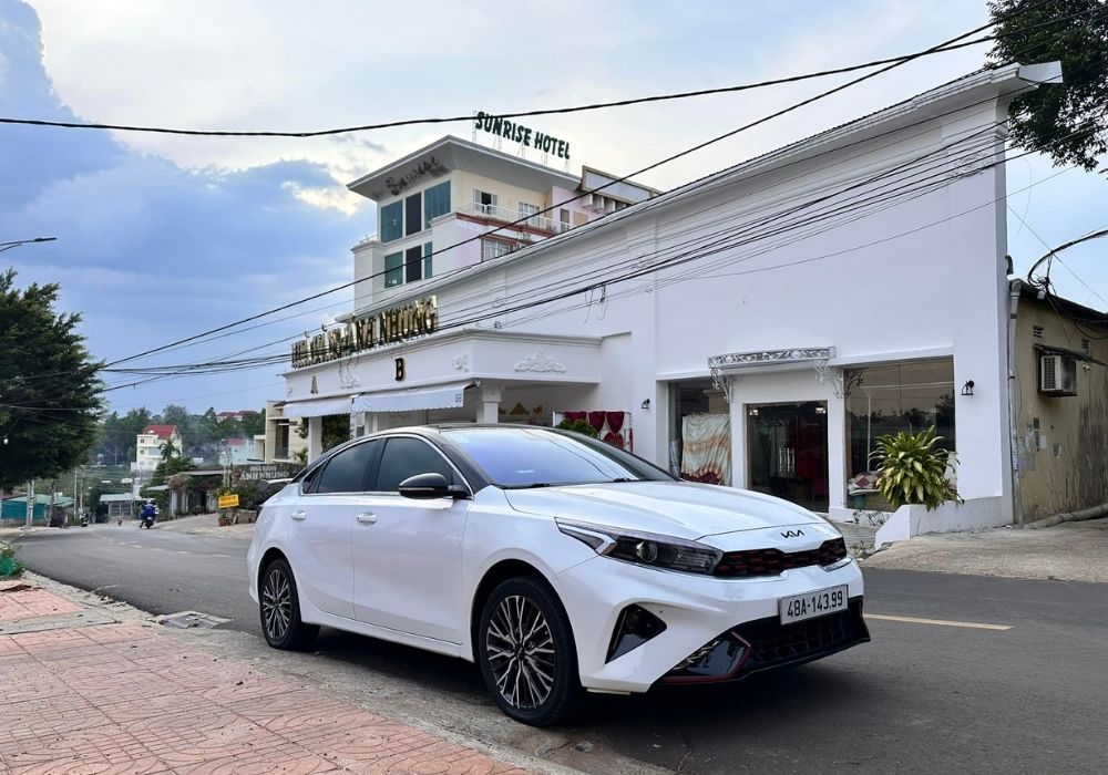 Xe taxi Lâm Hà